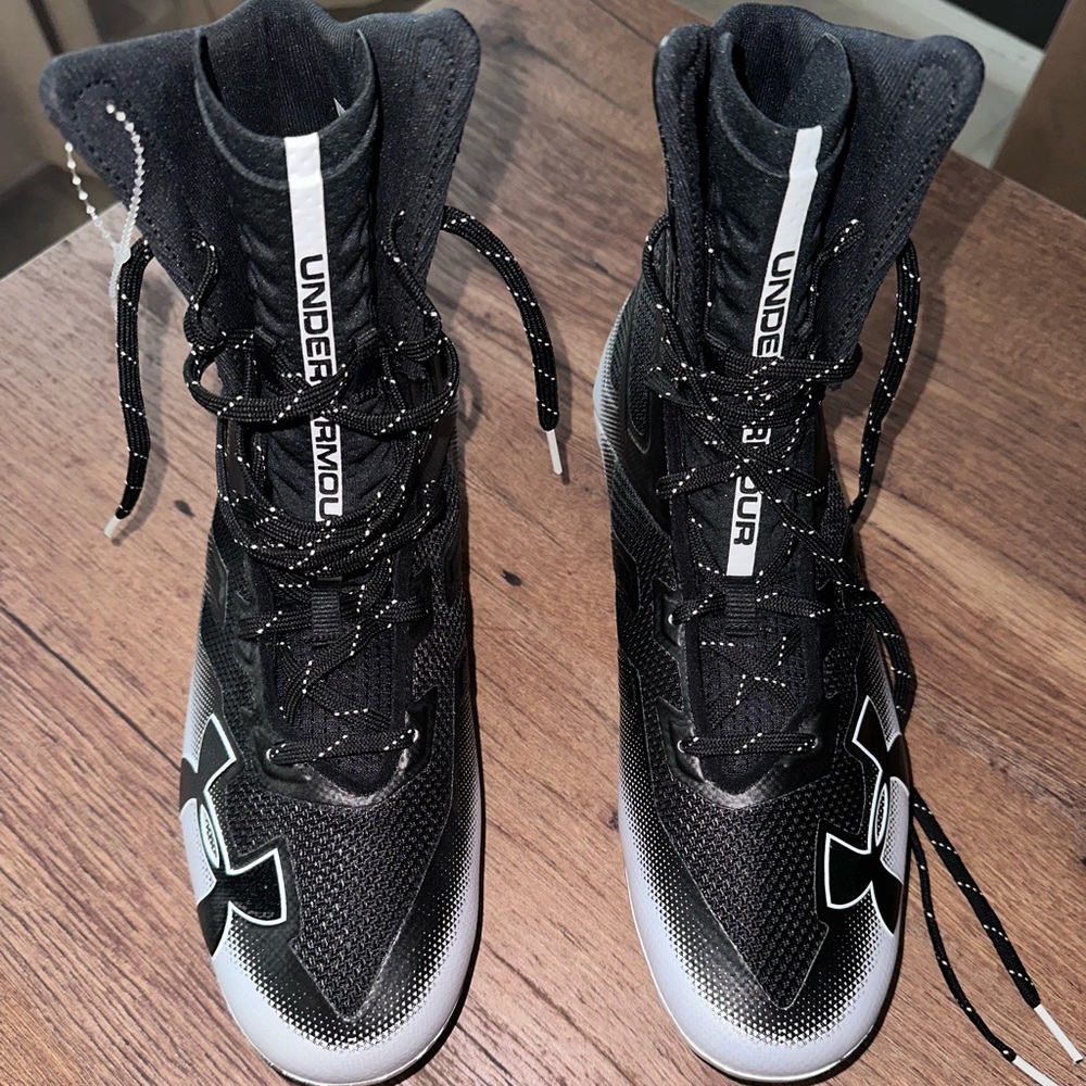 Uder Armour Highlight Football cleats